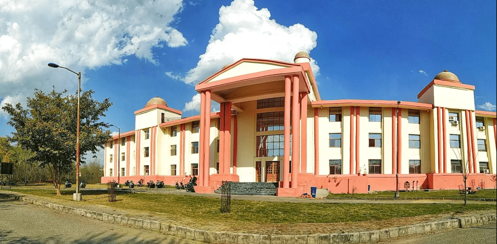 Doon University, Dehradun Uttarakhand 1 Doon University, Dehradun Uttarakhand